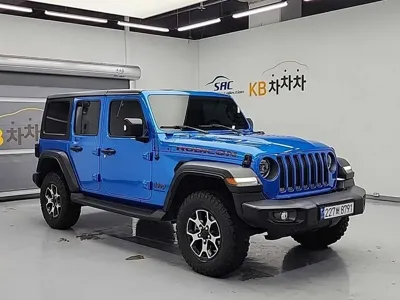 Jeep Wrangler · 2023 год