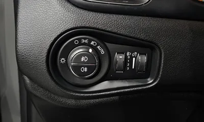 Jeep Renegade 2019, 102705 км, за 10900000 KRW - фото 13