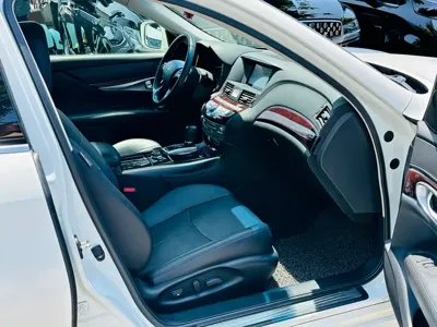 Infiniti Q70 2015, 60000 км, за 73800 CNY - фото 24