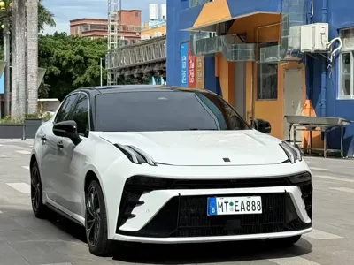 Lynk & Co 03 2022, 10000 км, за 67000 CNY