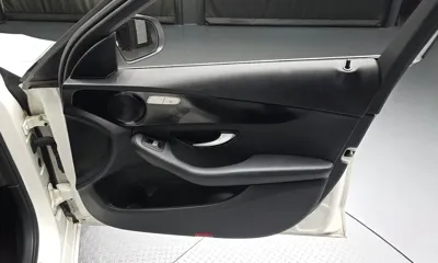 Mercedes-Benz C-Class 2017, 30897 км, за 17400000 KRW - фото 24