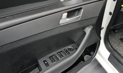Hyundai Sonata 2015, 133034 км, за 6900000 KRW - фото 18