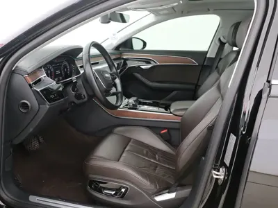 Audi A8 2019, 158000 км, за 278000 CNY