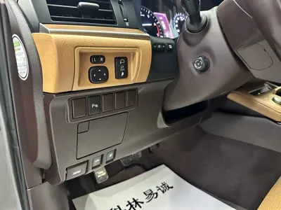 Lexus ES 2018, 132000 км, за 99000 CNY