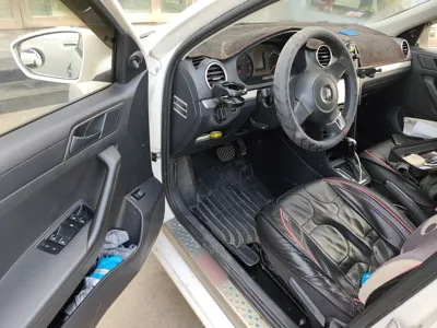 Volkswagen Jetta 2015, 67900 км, за 29127.87 CNY - фото 17