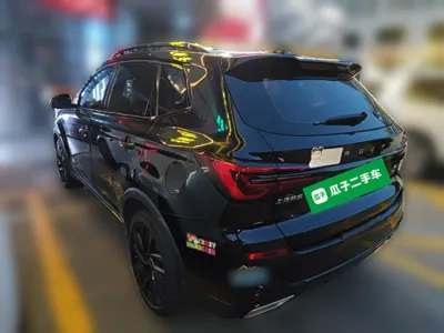 Roewe RX5 New Energy 2020, 32500 км, за 54635.28 CNY