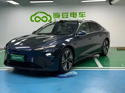 Nio ET7 · 2022 год
