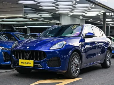 Maserati Grecale · 2023 год