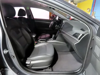 Hyundai Avante 2017, 97222 км, за 8600000 KRW - фото 8