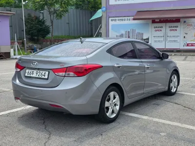 Hyundai Avante 2013, 118645 км, за 5400000 KRW