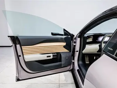 奥迪AUDI 奥迪E5 Sportback 2025, 8800 км, за 252000 CNY - фото 9