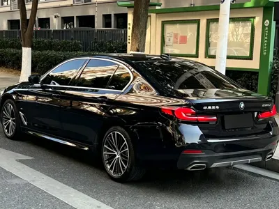 BMW 5 Series 2022, 74000 км, за 209800 CNY - фото 21