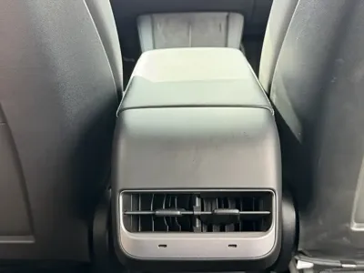 Tesla Model Y 2023, 46000 км, за 145800 CNY - фото 22