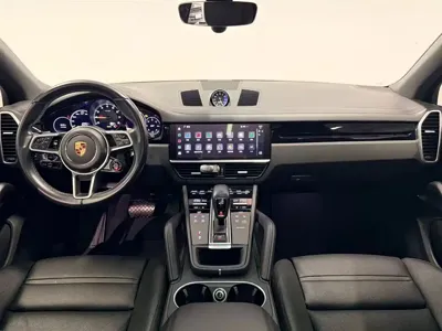 Porsche Cayenne Hybrid 2022, 65000 км, за 380000 CNY - фото 8