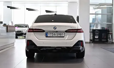 BMW 5-Series 2025, 11437 км, за 61000000 KRW