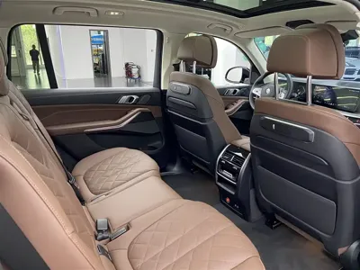 BMW X7 2024, 18700 км, за 623800 CNY - фото 9