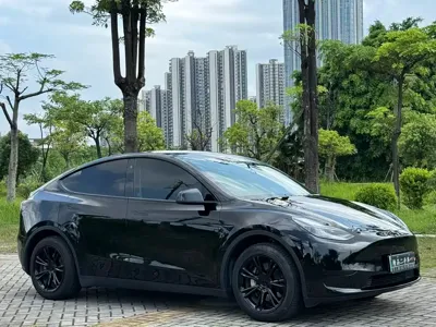 Tesla Model Y 2023, 46000 км, за 145800 CNY