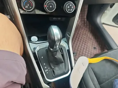 Volkswagen T-Roc 2023, 81800 км, за 89700 CNY - фото 14