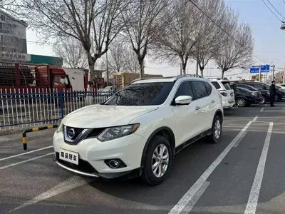 Nissan X-Trail · 2015 год