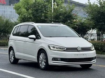 Volkswagen Touran 2018, 92000 км, за 49800 CNY - фото 3