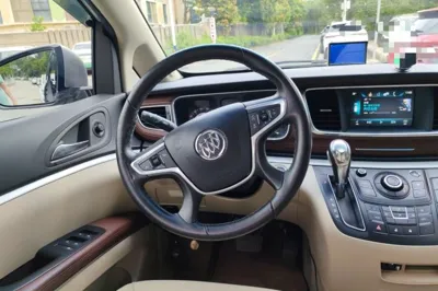 Buick GL8 2018, 56700 км, за 87905.92 CNY - фото 11