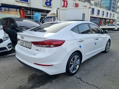 Hyundai Avante 2016, 116887 км, за 9200000 KRW