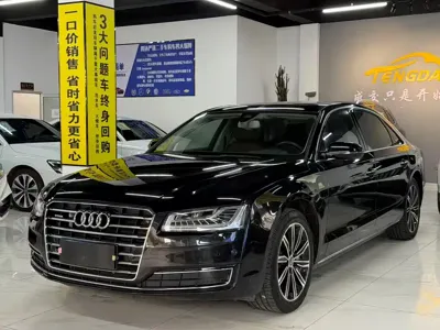 Audi A8 · 2015 год