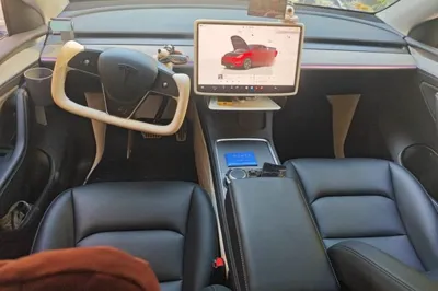 Tesla Model Y 2023, 31600 км, за 186650.65 CNY - фото 9