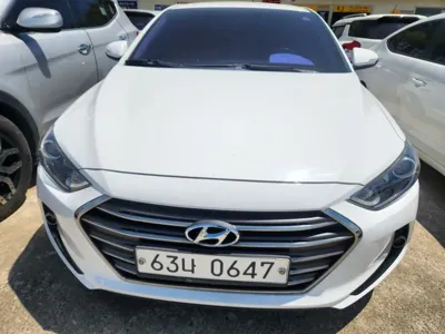 Hyundai Avante 2016, 110000 км, за 8800000 KRW