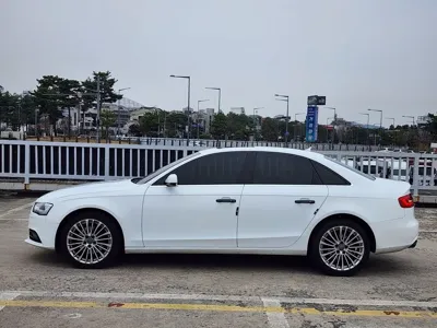 Audi A4 2013, 188246 км, за 4400000 KRW