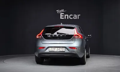 Volvo V40 2015, 62434 км, за 8300000 KRW