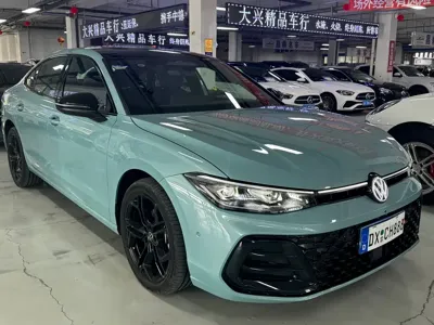 Volkswagen Passat 2025, 7000 км, за 159800 CNY