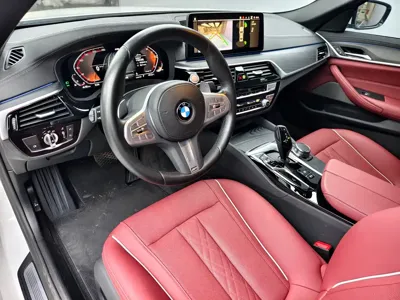 BMW 5 Series 2023, 58000 км, за 233000 CNY