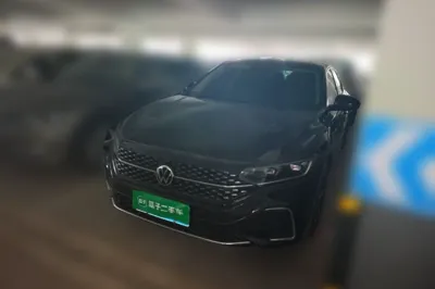 Volkswagen Passat · 2023 год