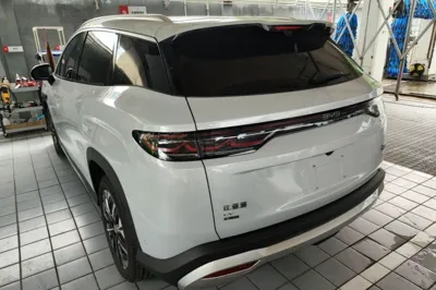 BYD Song Ultra EV 2026, 2700 км, за 189799.3 CNY