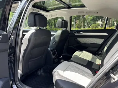 Volkswagen Magotan 2023, 37000 км, за 132200 CNY