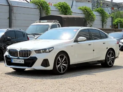 BMW 5-Series 2025, 20287 км, за 80500000 KRW