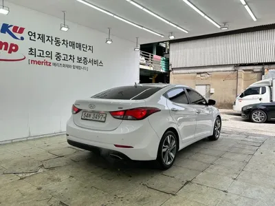 Hyundai Avante 2015, 70985 км, за 7800000 KRW