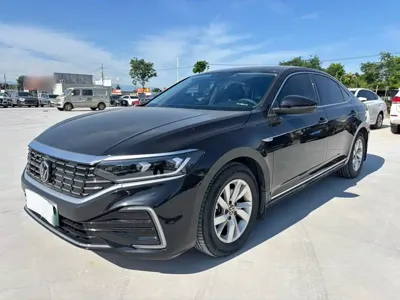 Volkswagen 帕萨特插电混动 · 2022 год