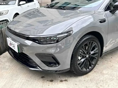 Leapmotor 零跑Lafa5 2025, 4000 км, за 89800 CNY