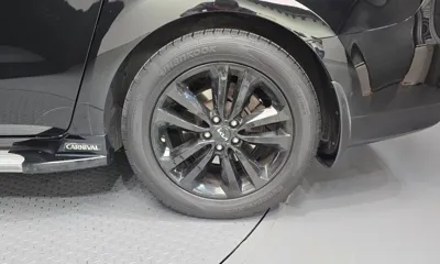 Kia Canival 2015, 131583 км, за 12500000 KRW - фото 21