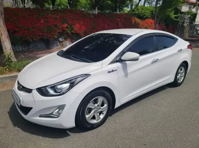 Hyundai Avante 2014, 150000 км, за 5000000 KRW