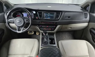 Kia Canival 2017, 153920 км, за 8800000 KRW - фото 7