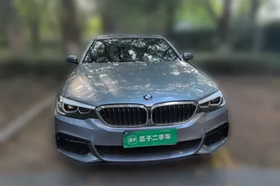 BMW 5 Series 2018, 28500 км, за 127688.98 CNY
