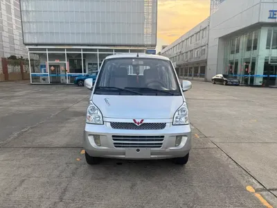 Wuling Rongguang 2015, 120000 км, за 17800 CNY