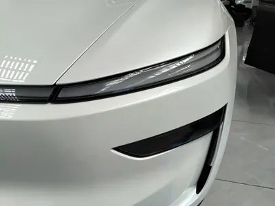 Tesla Model Y 2025, 28300 км, за 223800 CNY - фото 24