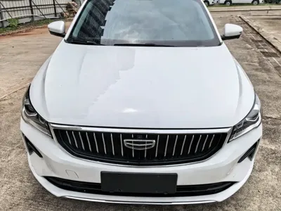 Geely Emgrand 2023, 33000 км, за 40800 CNY - фото 2
