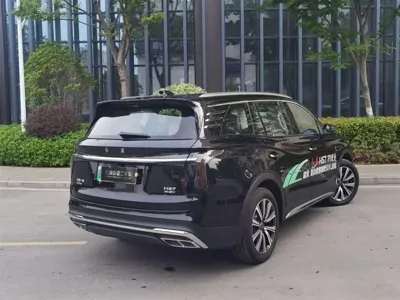 Hongqi Hongqi HS7 PHEV 2025, 5000 км, за 149800 CNY
