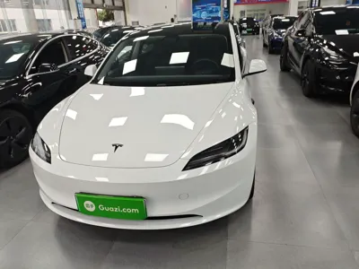 Tesla Model 3 2023, 31300 км, за 197900 CNY - фото 3