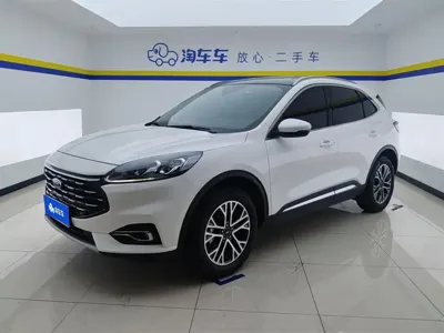 Ford Escape · 2023 год
